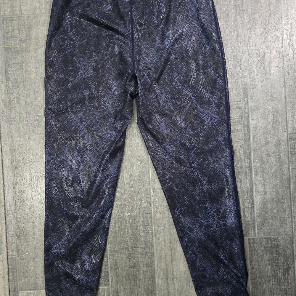 Ideology Black and White Activewear